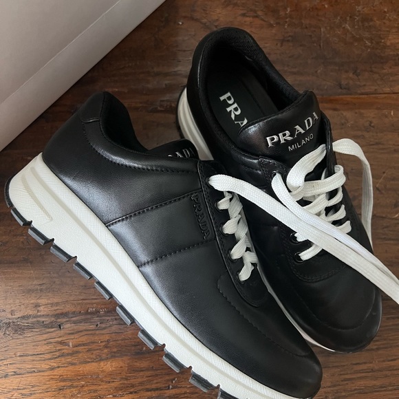 AUTHENTIC PRADA CALF LEATHER LOW TOP SNEAKERS - Picture 3 of 11